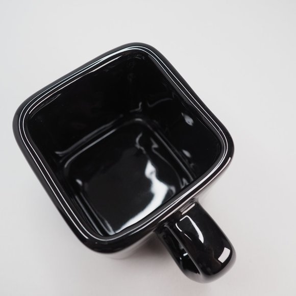 HILTON Quebec Hotel Square Mug - Picture 7 of 8